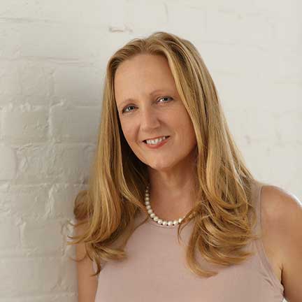 PHOTO OF LEAH BENSON, LMHC